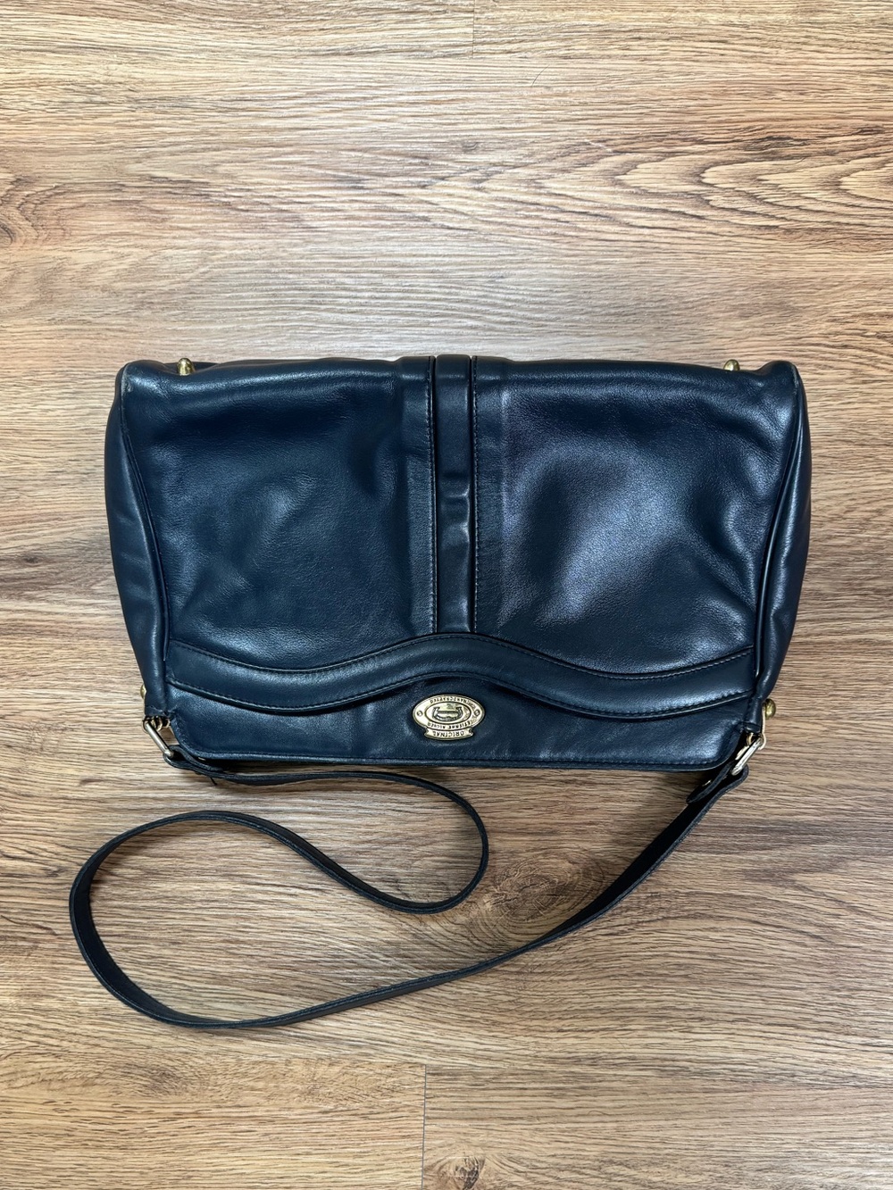 Vintage Etienne Aigner Soft Navy Leather Shoulder Bag with Gold Hardware